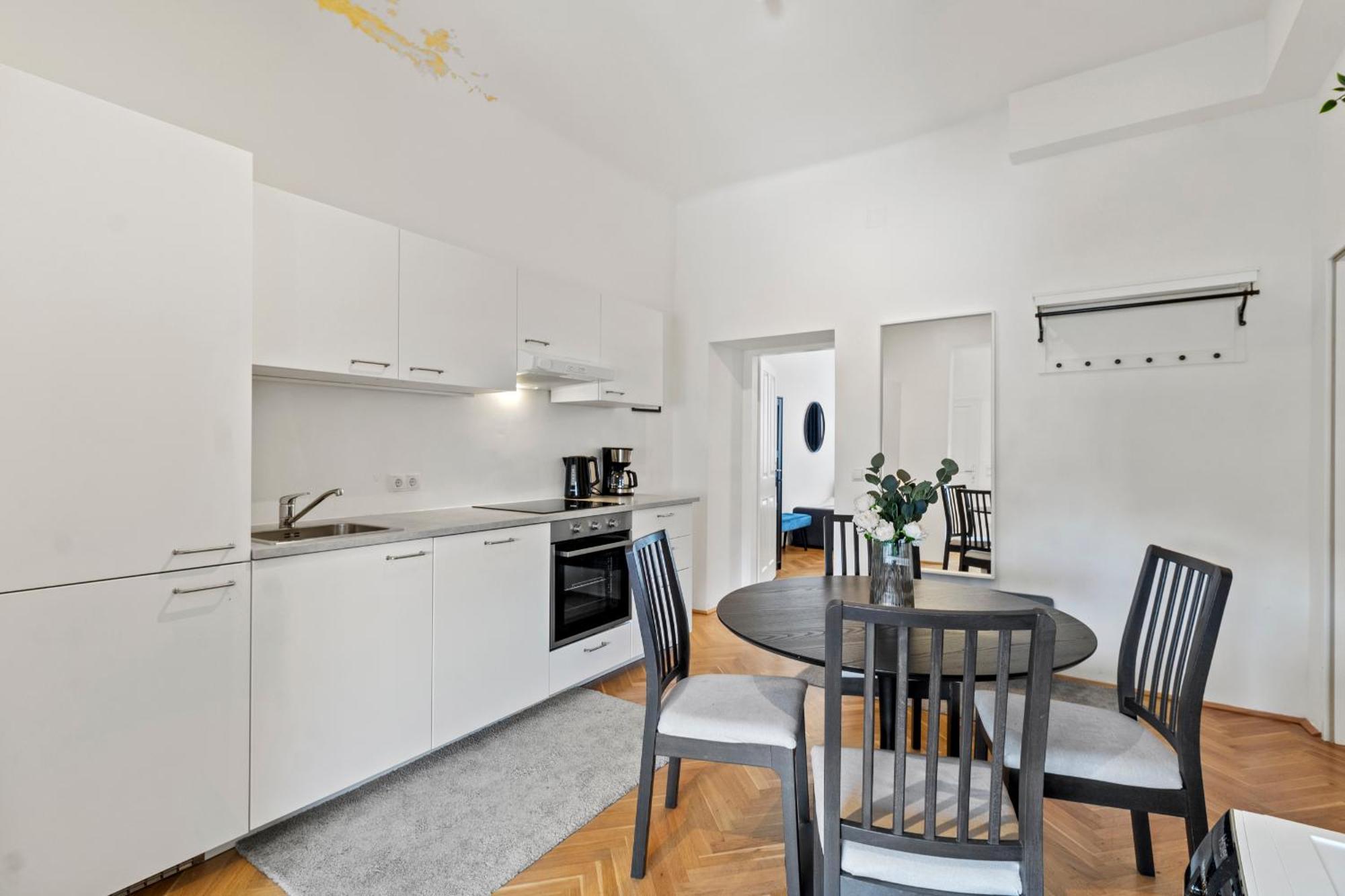 Balcony Apartment, 4 Min To U3 Zipperer Strasse Wien Exterior foto
